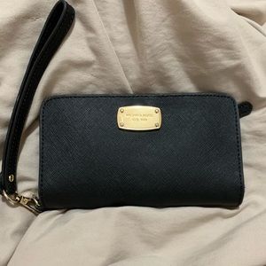 Michael Kors Wallet with a Phone Pocket!